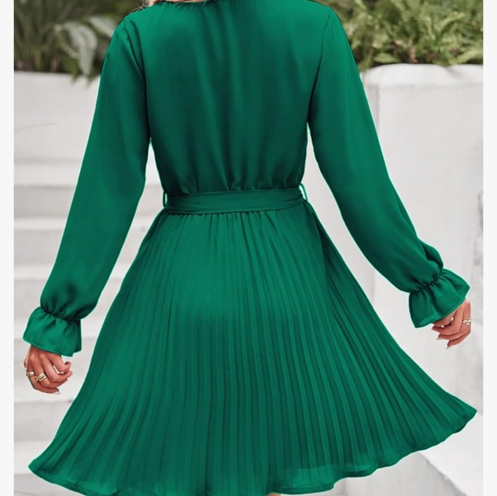 V Neck Pleated Ruffle Dress